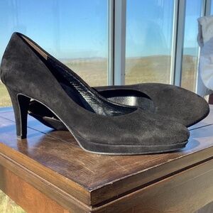 Paul Green Suede Platform Pumps